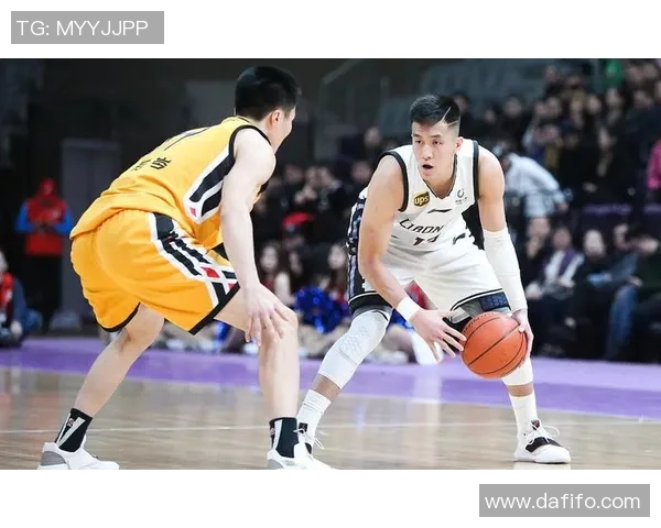 武汉篮球队强势领跑联赛积分榜目前积分高达83分引发关注 武汉篮球队强势领跑联赛积分榜目前积分高达83分引发关注