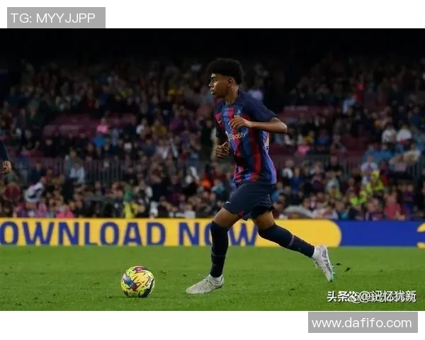 足球明星在进球后选择低调不庆祝引发球迷热议与思考 足球明星在进球后选择低调不庆祝引发球迷热议与思考