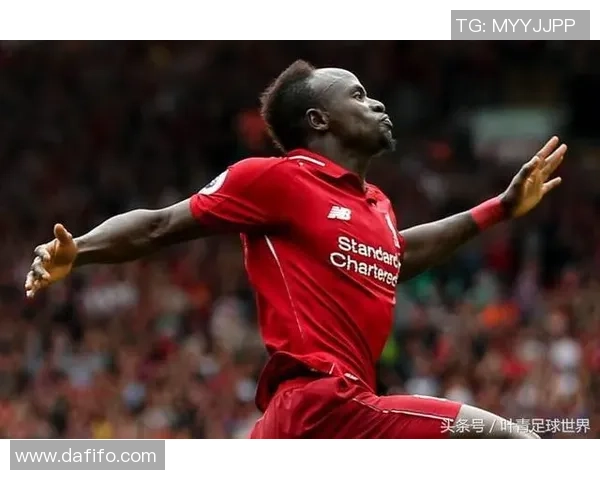 足球明星马内重返故乡传递爱心与希望点燃家乡青少年足球梦想 足球明星马内重返故乡传递爱心与希望点燃家乡青少年足球梦想