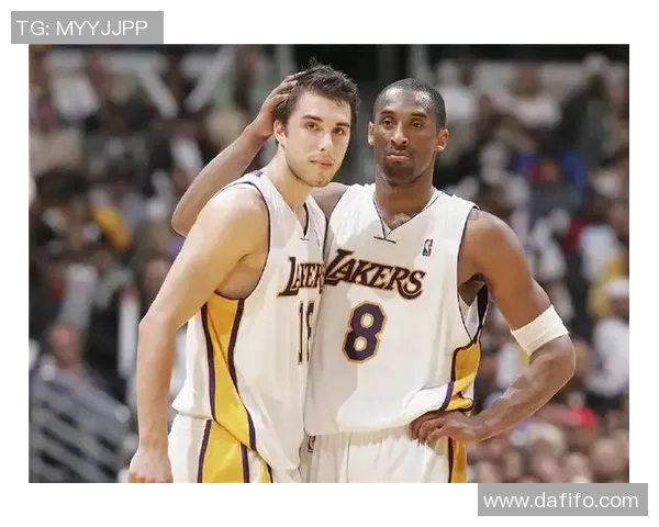 重庆篮球队与武汉篮球队的耐力较量赛后深度分析与反思 重庆篮球队与武汉篮球队的耐力较量赛后深度分析与反思