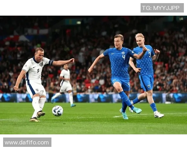 2020年足球明星球员回顾与分析展现他们的辉煌成就与未来潜力 2020年足球明星球员回顾与分析展现他们的辉煌成就与未来潜力