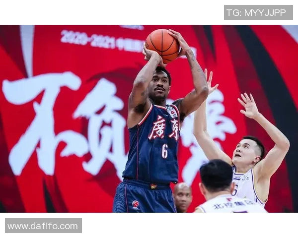 武汉篮球队强势领跑大满贯积分榜以56分稳居第一名